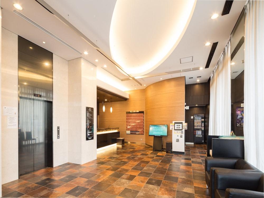 Apa Hotel Niigata Tsubamesanjo Ekimae Exteriör bild