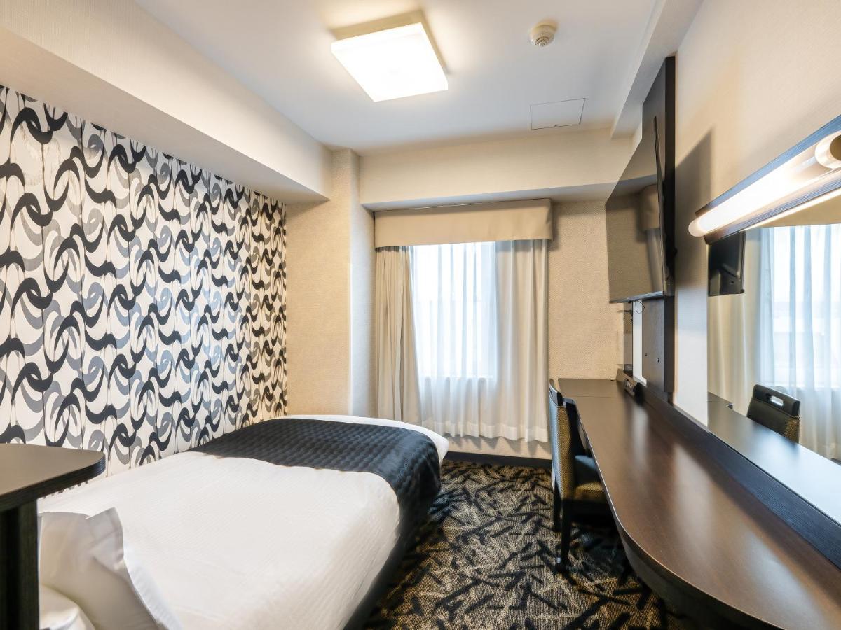 Apa Hotel Niigata Tsubamesanjo Ekimae Exteriör bild
