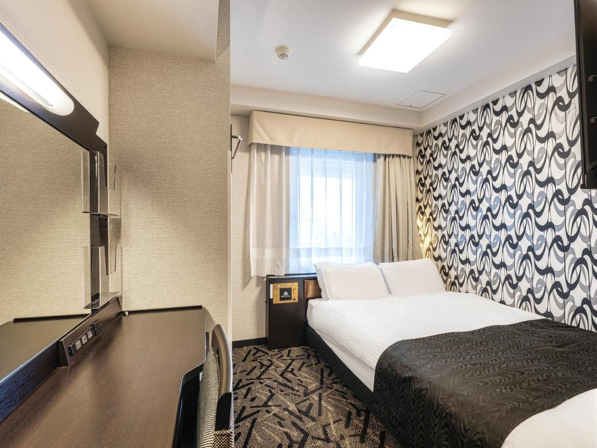 Apa Hotel Niigata Tsubamesanjo Ekimae Exteriör bild