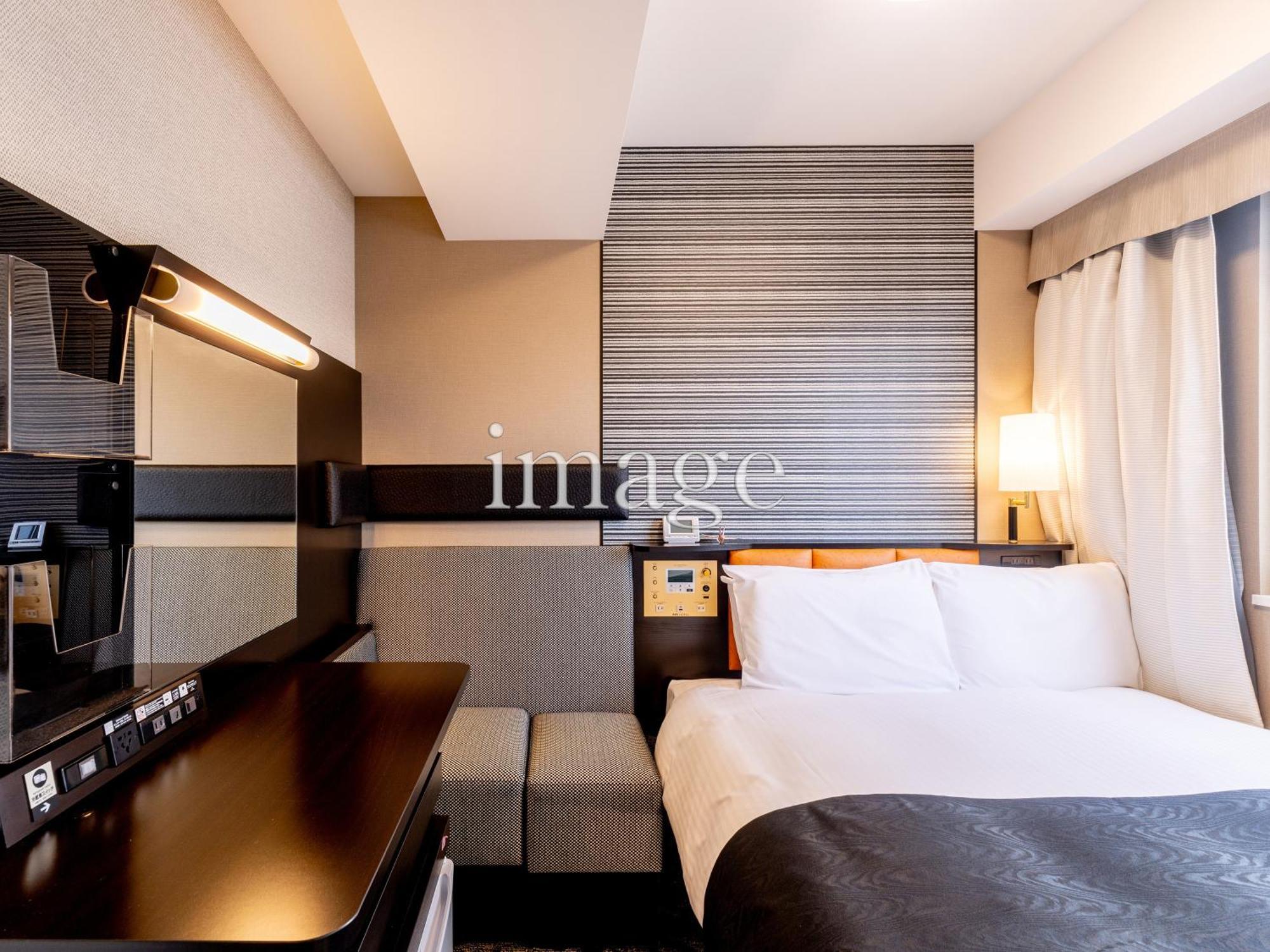 Apa Hotel Niigata Tsubamesanjo Ekimae Exteriör bild