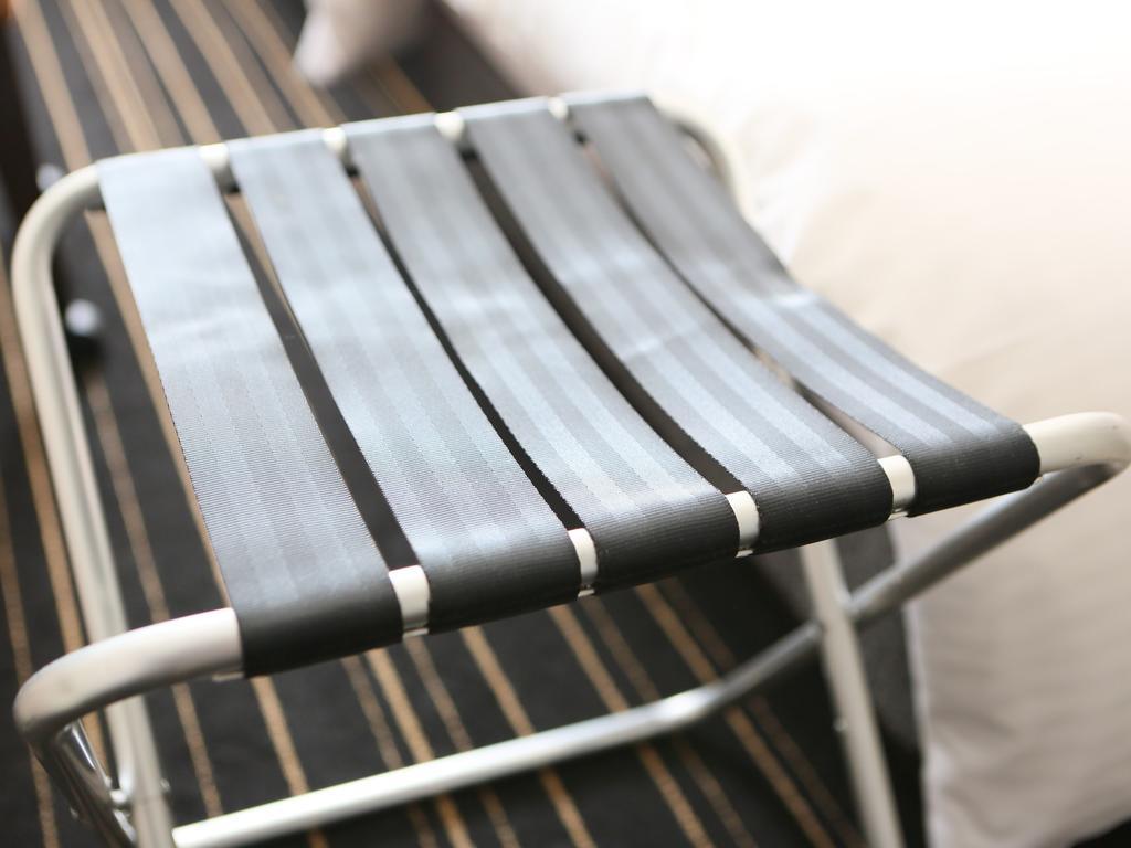 Apa Hotel Niigata Tsubamesanjo Ekimae Exteriör bild